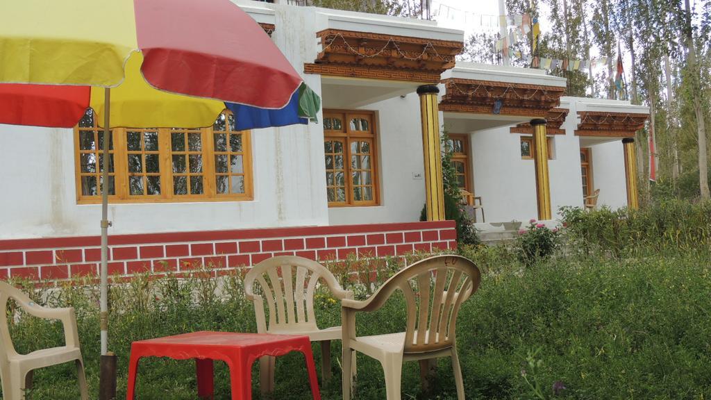 Ldumra Oasis Otel Hundar Dış mekan fotoğraf